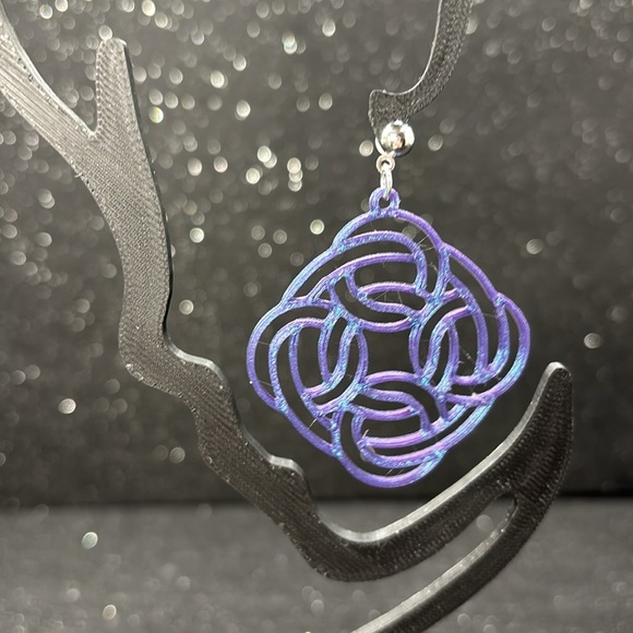 Blue and Purple Color Shift Geometric Earrings - Picture 3 of 4